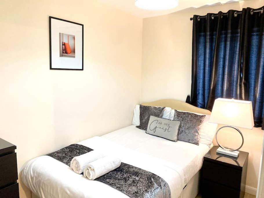 Amazing 2-Bed City Centre Apt With Parking Coventry Eksteriør billede