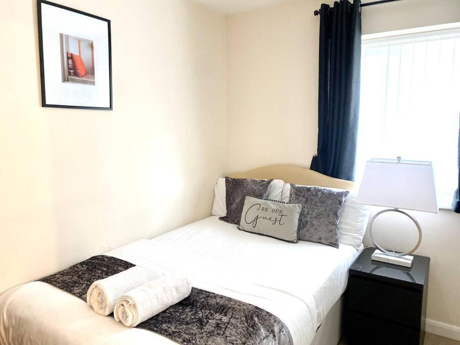 Amazing 2-Bed City Centre Apt With Parking Coventry Eksteriør billede
