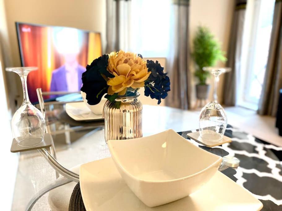 Amazing 2-Bed City Centre Apt With Parking Coventry Eksteriør billede