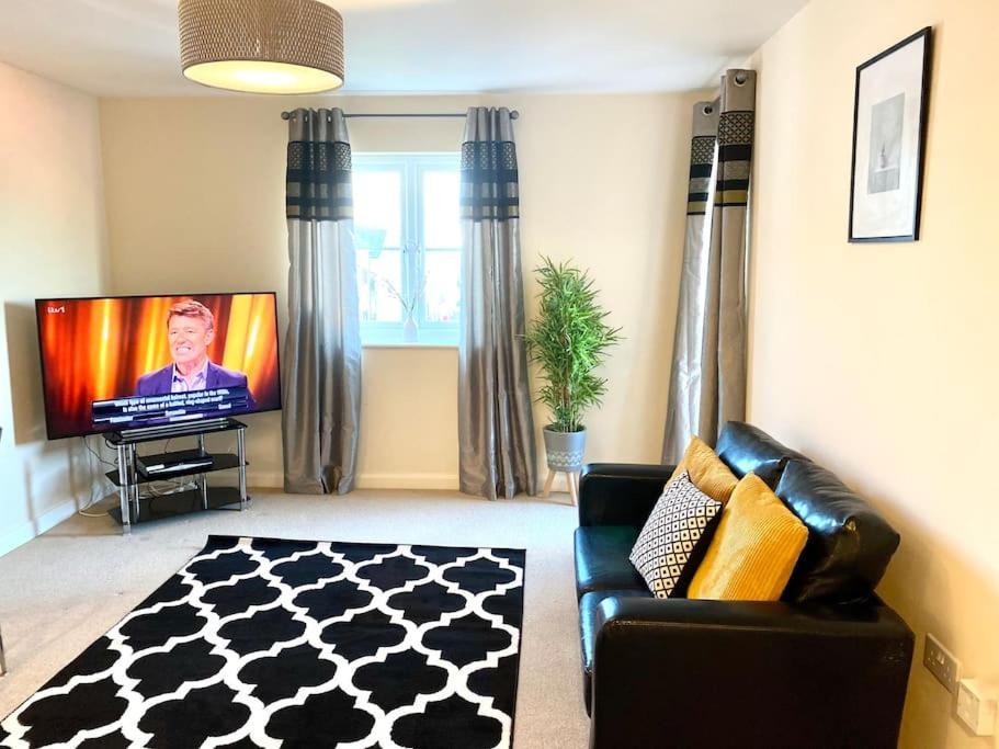 Amazing 2-Bed City Centre Apt With Parking Coventry Eksteriør billede