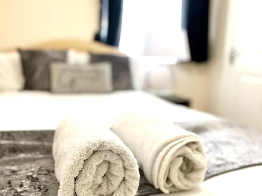Amazing 2-Bed City Centre Apt With Parking Coventry Eksteriør billede